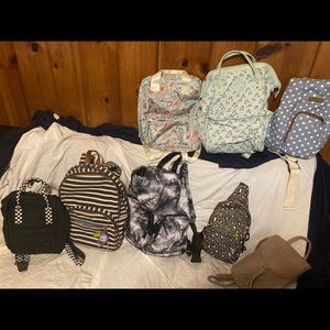 All types of backpacks if your interested in all make an offer have a quest ask